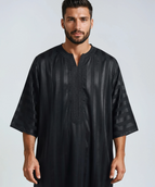 Black / M
